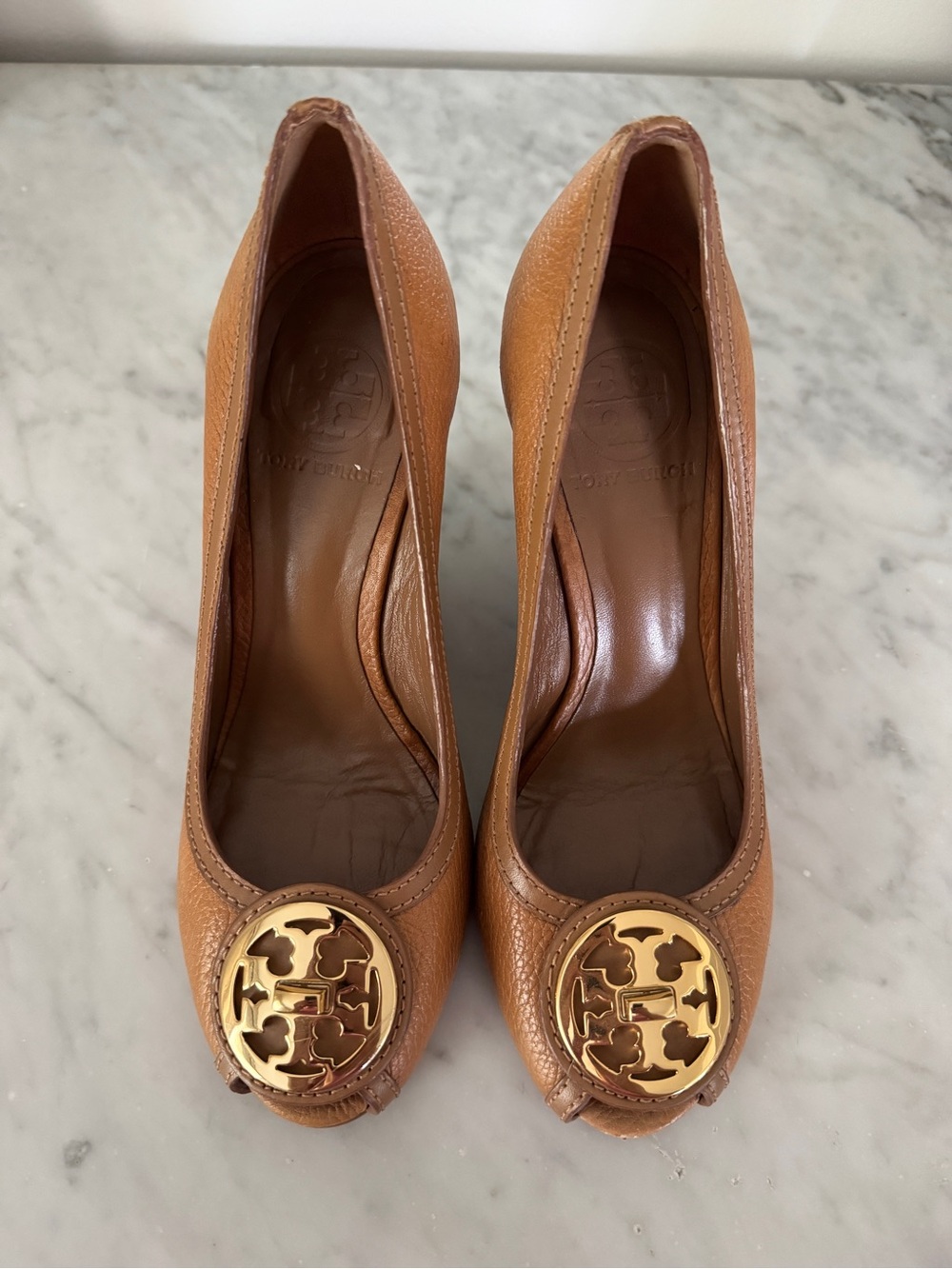 Tory Burch Camel Leather Logo Peep-Toe Pumps